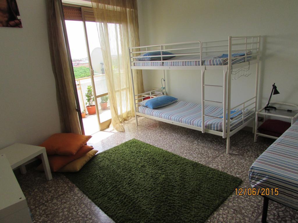 Thousand Sunny Hostel Rome Room photo